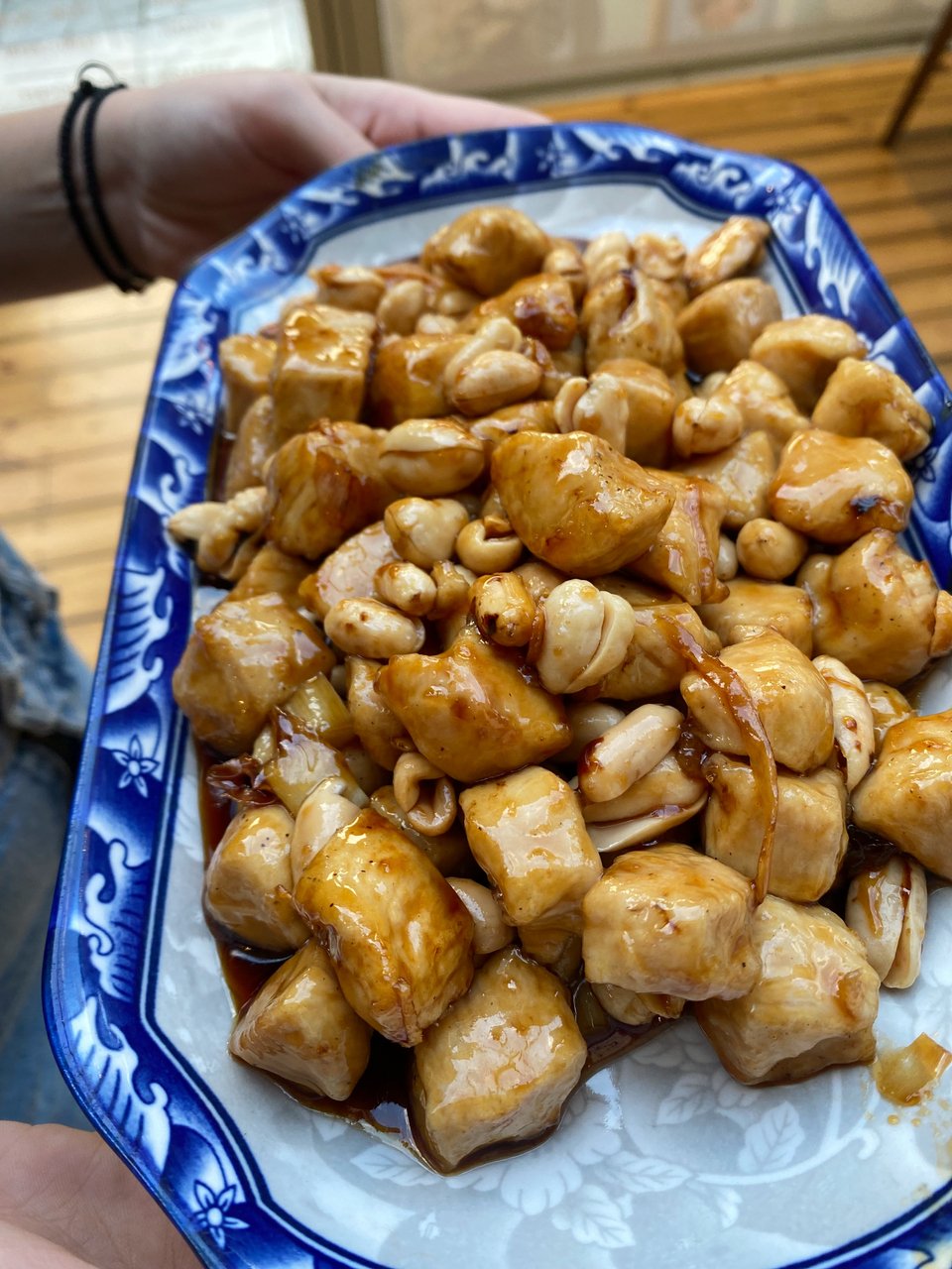 Το ακαταμάχητο κοτόπουλο με κάσιους και peanuts / Φωτογραφία: Μάνος Λειβαδάρος/iefimerida