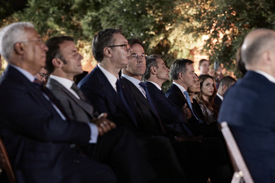 Ο πρωθυπουργός δίπλα στον Ολλανδό πρωθυπουργό Μαρκ Ρούτε