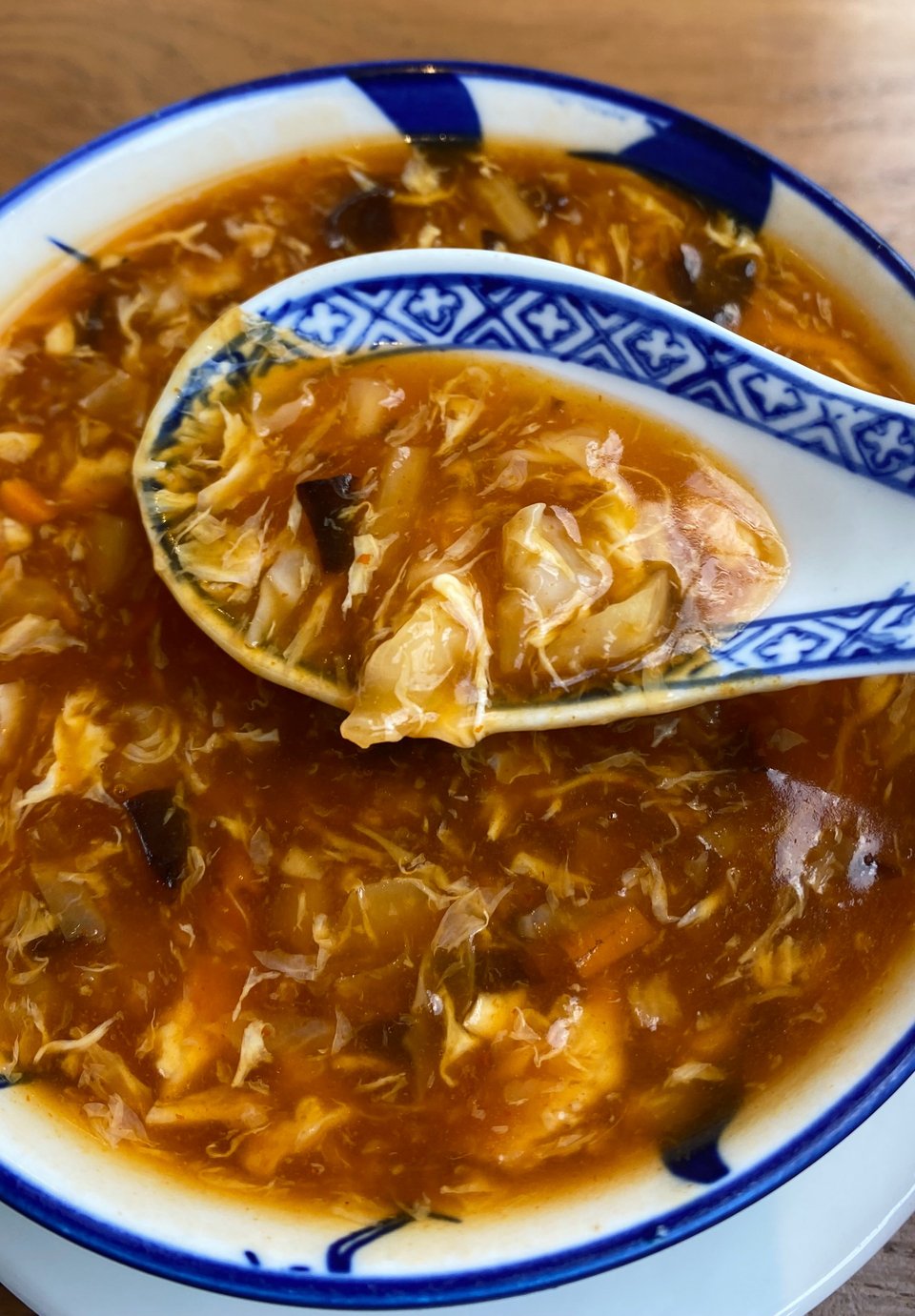 Η σούπα με κοτόπουλο και γλυκόξινη σάλτσα / Φωτογραφία: Μάνος Λειβαδάρος/iefimerida