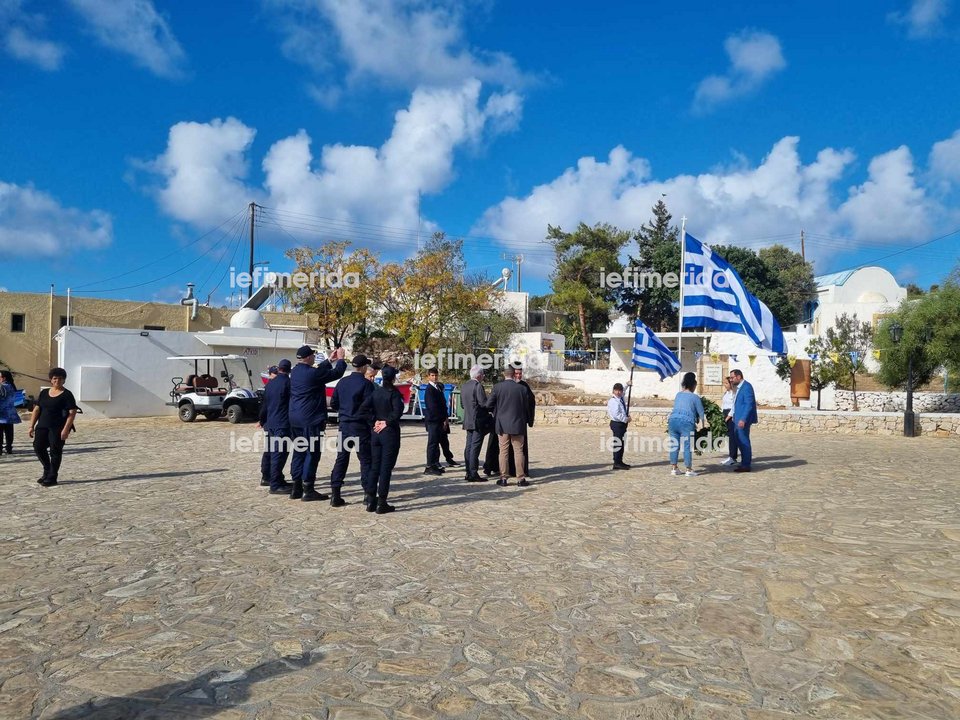 Ο μικρός σημαιοφόρος της παρέλασης για την 28ηΟκτωβρίου στους Αρκιούς