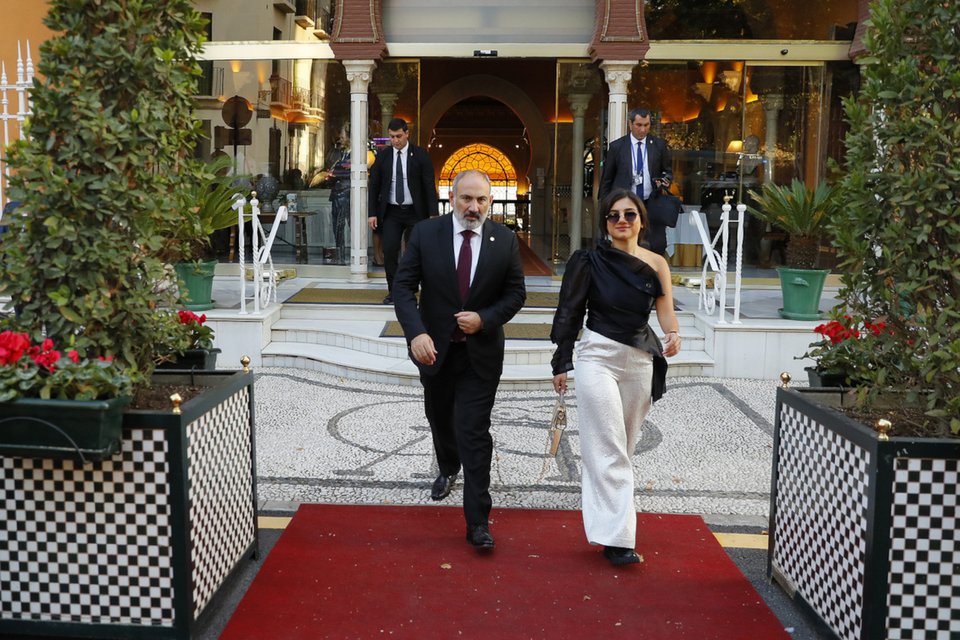 Ο Αρμένιος πρωθυπουργός με την κόρη του