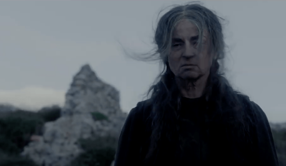 H Kαρυοφυλλιά Καραμπέτη υποδύεται τη Φόνισσα