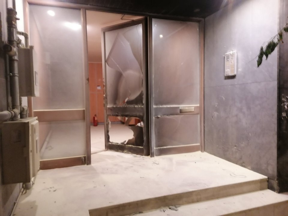 Ιλίσια: Έκρηξη με γκαζάκια σε πολυκατοικία που διαμένει βουλευτής από το κόμμα Σπαρτιάτες