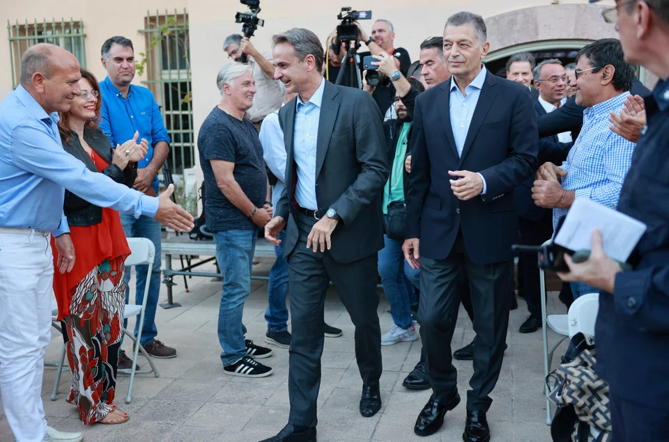 Μητσοτάκης: Ξανά στη Λέσβο για να στηρίξει τον Στεφανή - "Νιώθω δικαιωμένος για την επιλογή μας" 3 mitsotakis stefanis mytilini ekdilosi gia perifereiakes ekloges 02.jpg