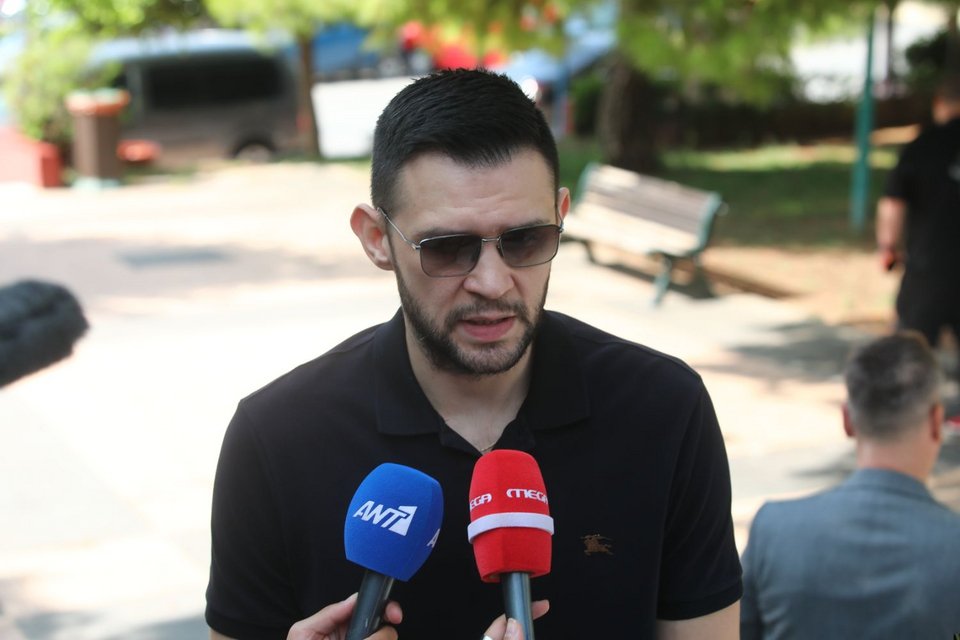 Ο αρχηγός της Εθνικής Ομάδας και του Ολυμπιακού, Κώστας Παπανικολάου