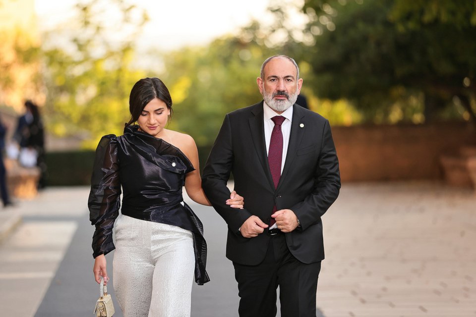 Ο Αρμένιος πρωθυπουργός με την κόρη του
