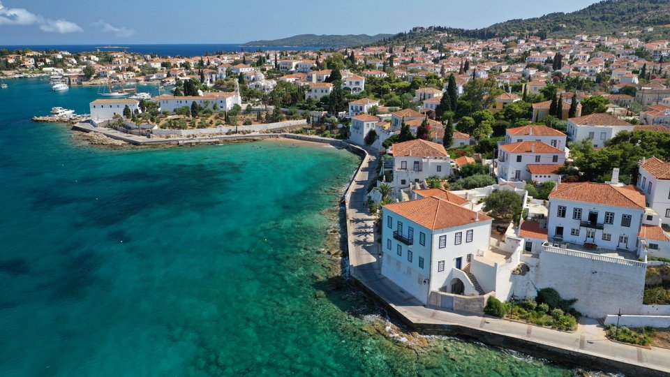 Σπέτσες