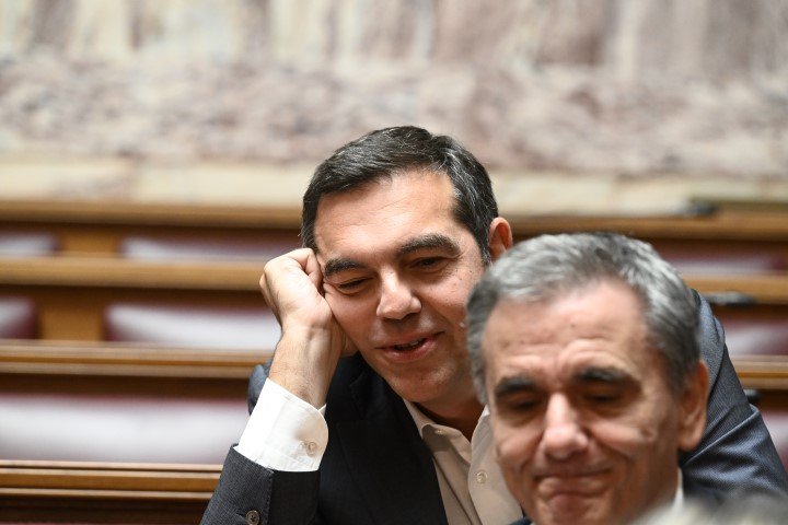 Τσίπρας και Τσακαλώτος στην ΚΟ του ΣΥΡΙΖΑ / Φωτογραφία: Eurokinissi/ΤΑΤΙΑΝΑ ΜΠΟΛΑΡΗ