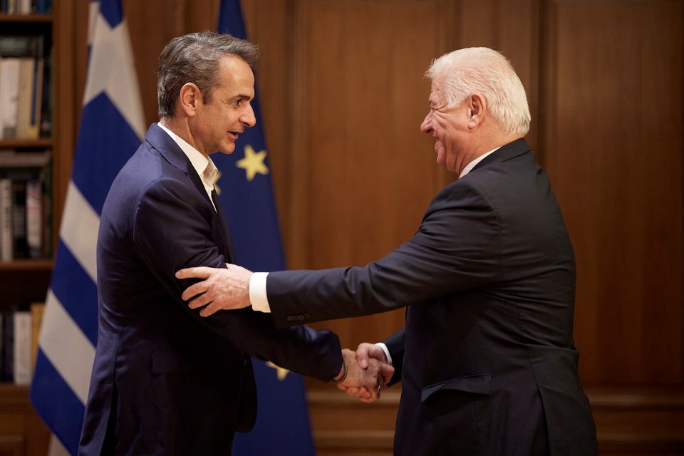 Ο πρωθυπουργός Κυριάκος Μητσοτάκης υποδέχτηκε στο Μέγαρο Μαξίμου το νέο Περιφερειάρχη Ιονίων Νήσων Γιάννη Τρεπεκλή