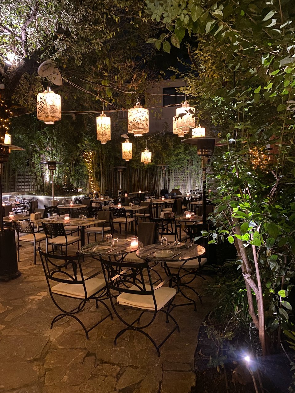 Μια απλή καθημερινή εδώ γίνεται μαγική σαν ιεροτελεστία. 