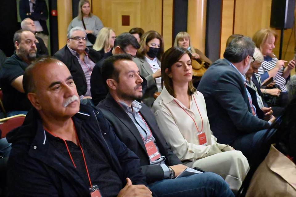 Νίκος Παππάς και Κατερίνα Νοτοπούλου σκυθρωποί
