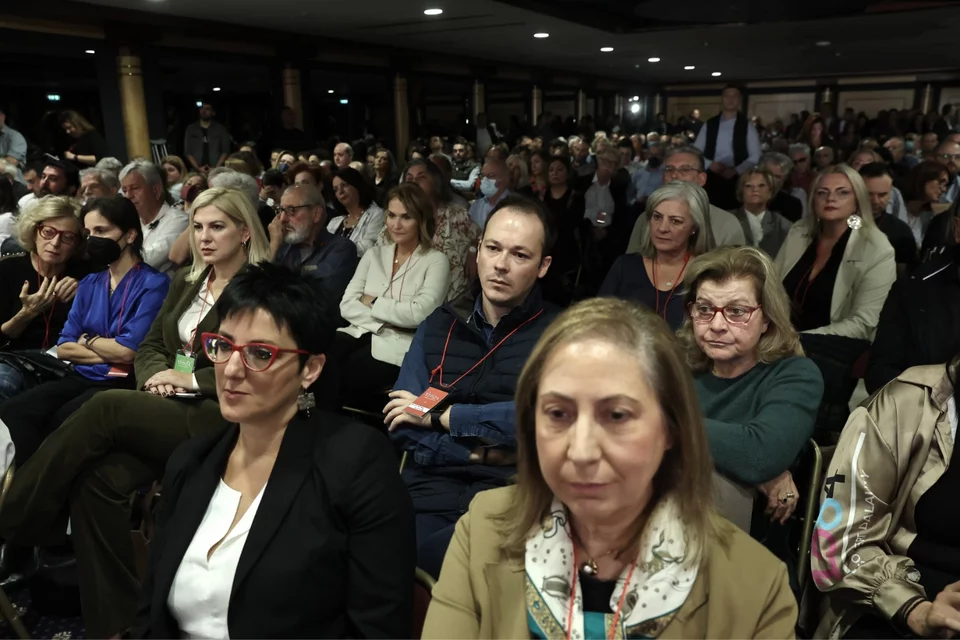 Σκεπτική και η Μαριλίζα Ξενογιαννακοπούλου, η οποία διαφώνησε με τη διενέργεια δημοψηφίσματος για διαγραφές