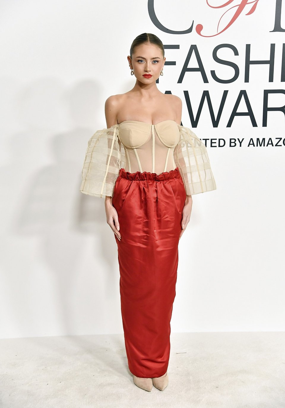 Η Λένι Κλουμ στο gala για τα CFDA Fashion Awards 2023