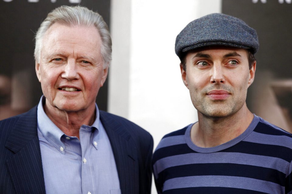 Ο Jon Voight και ο James Haven. Ο Voight είναι ο πατέρας της ηθοποιού Angelina Jolie και Haven είναι ο αδελφός της