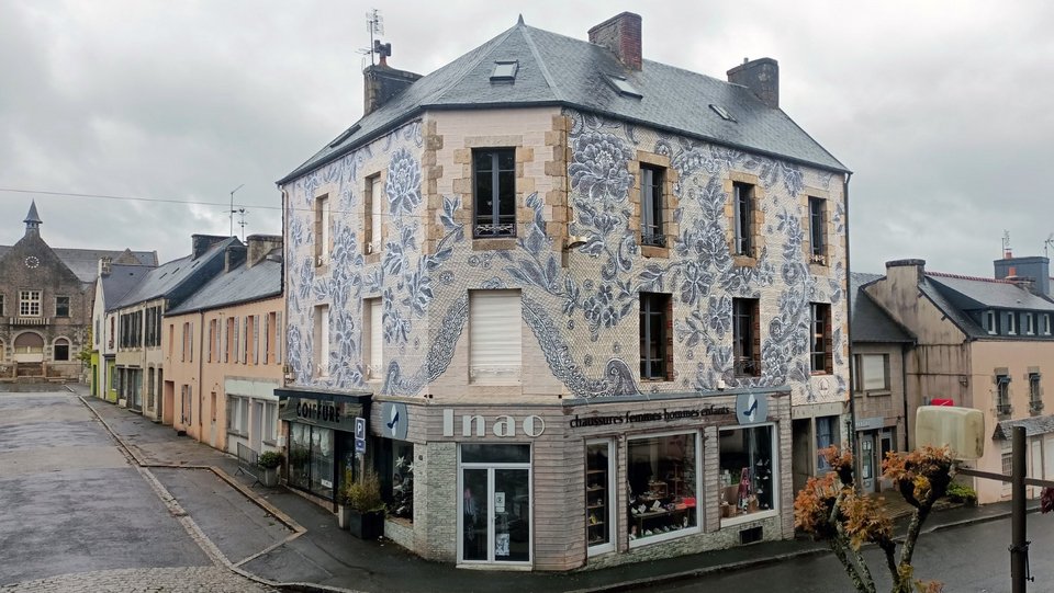 Ένα υπέροχο έργο της NeSpoon στο Callac της Γαλλίας