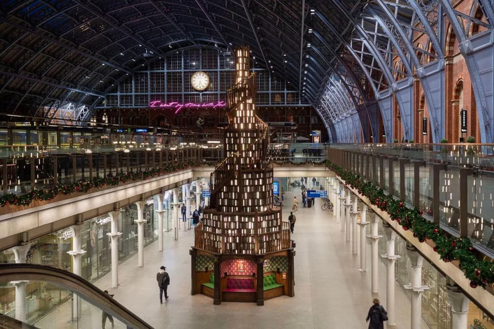 Το χριστουγεννιάτικο δέντρο του St. Pancras