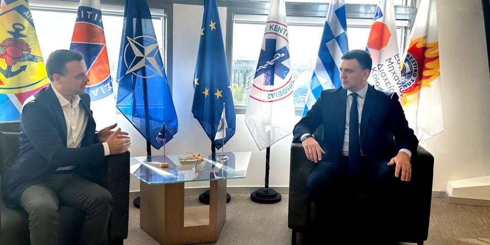 Ο Χάρης Δούκας με τον υπουργό Πολιτικής Προστασίας, Βασίλη Κικίλια