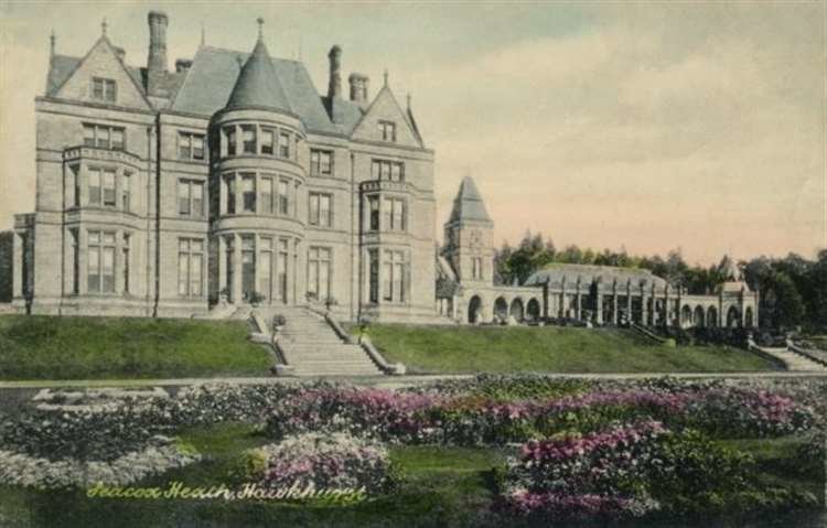 Το Seacox Heath βρίσκεται μεταξύ Flimwell και Hawkhurst
