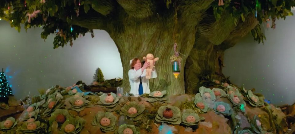 Στο Γενικό Νοσοκομείο Babyland στο Κλίβελαντ της Τζόρτζια, τα μωρά από κούκλες επιλέγονταν από ένα περίτεχνο υφασμάτινο λαχανόκηπο
