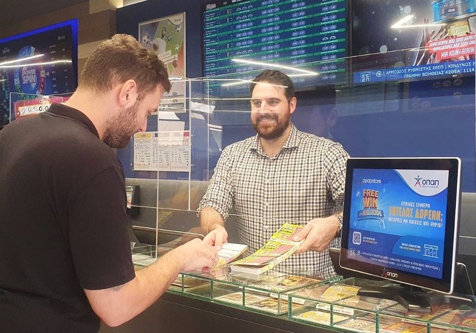 Γιώργος Ξύδης, ιδιοκτήτης καταστήματος ΟΠΑΠ στη λεωφόρο Αρτέμιδος 57