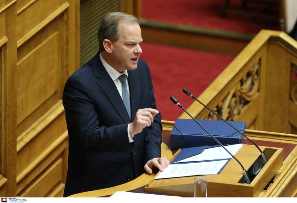 Ο πρώην υπ. Μεταφορών Κ. Καραμανλής στη Βουλή -Φωτογραφία: Intimenews/ΚΑΜΣΗΣ ΔΗΜΟΣΘΕΝΗΣ