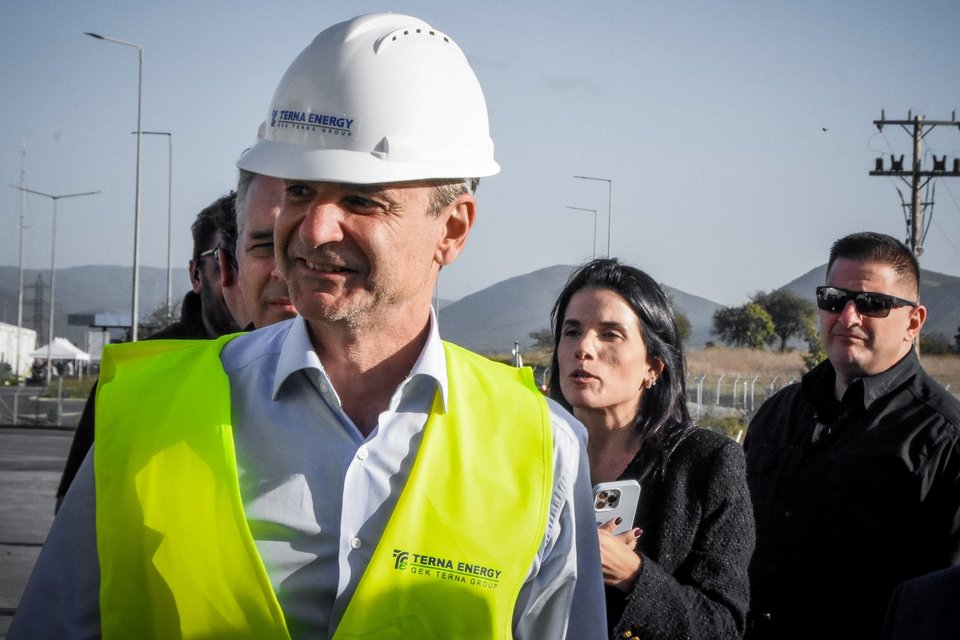 Ο Κυριάκος Μητσοτάκης στη μονάδα διαχείρισης απορριμμάτων της Πελοποννήσου / Φωτογραφία: ΒΑΣΙΛΗΣ ΠΑΠΑΔΟΠΟΥΛΟΣ/EUROKINISSI