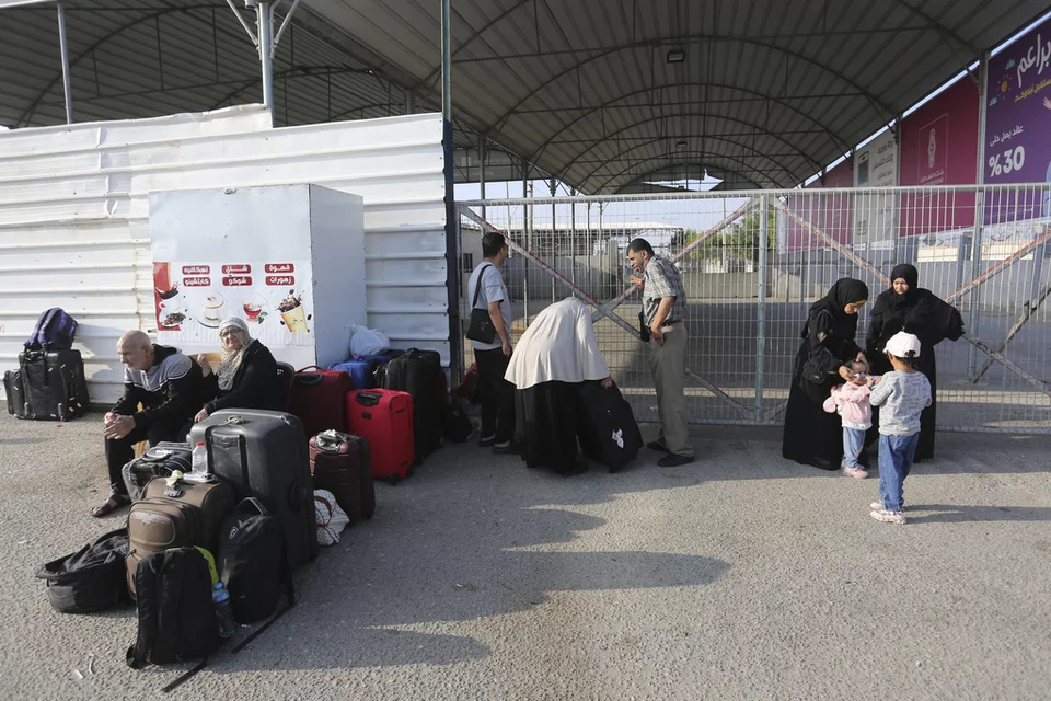 Άνοιξε το πέρασμα της Ράφα: Φεύγουν ξένοι και όσοι έχουν διπλή υπηκοότητα [εικόνες]