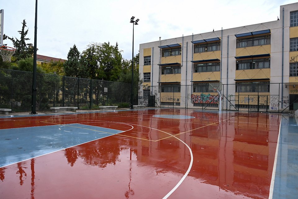 Ολοκληρώθηκαν οι εργασίες ανακαίνισης εννέα ανοιχτών γηπέδων μπάσκετ