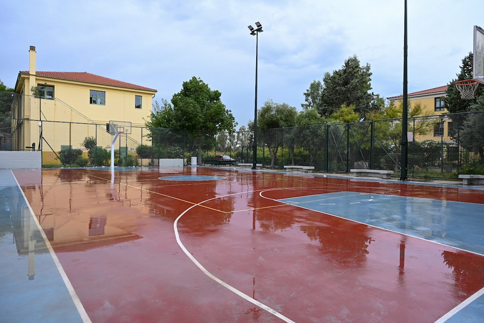Ολοκληρώθηκαν οι εργασίες ανακαίνισης εννέα ανοιχτών γηπέδων μπάσκετ