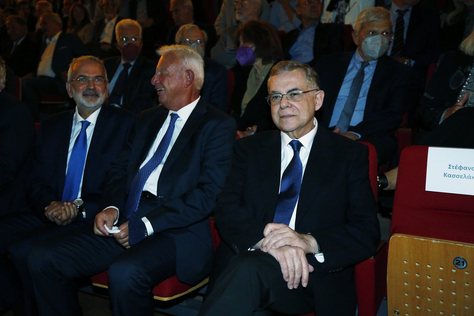 Ιωάννης Σαρμάς, Παναγιώτης Πικραμμένος και Λουκάς Παπαδήμος