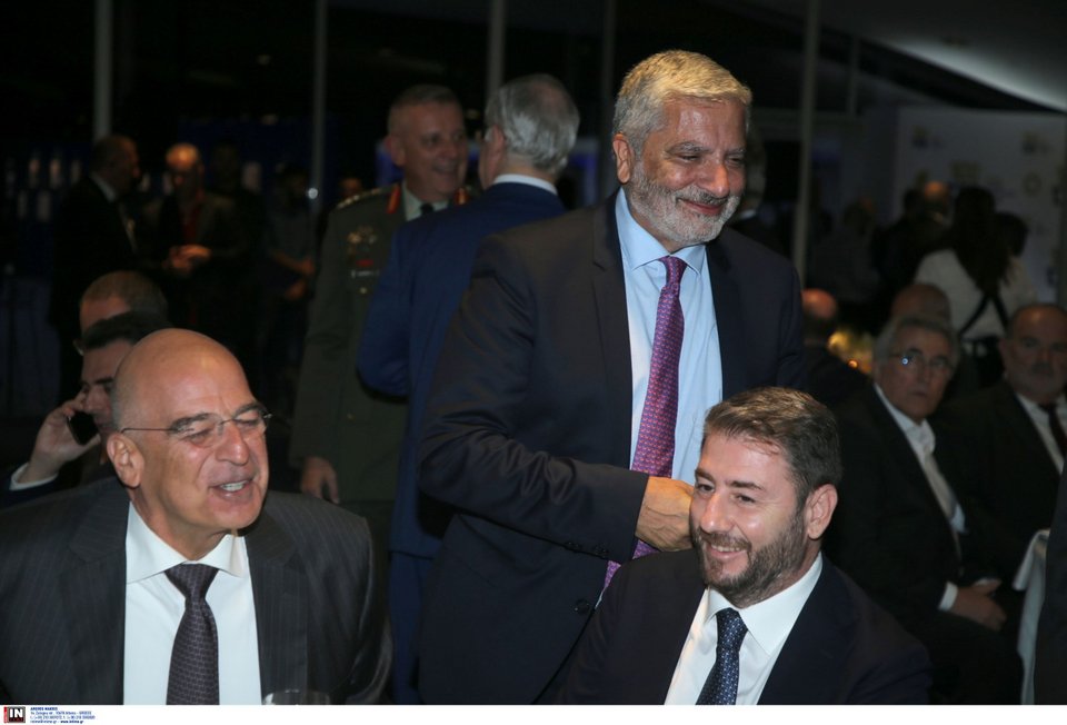 Ο Νίκος Ανδρουλάκης χαμογελαστός δίπλα στον Νίκο Δένδια και τον Γιώργο Πατούλη / Φωτογραφία: Intimenews/ΚΑΜΣΗΣ ΔΗΜΟΣΘΕΝΗΣ 