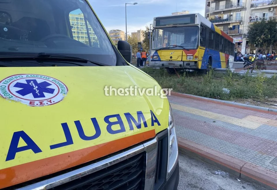 Τροχαίο δυστύχημα με λεωφορείο στη Θεσσαλονίκη