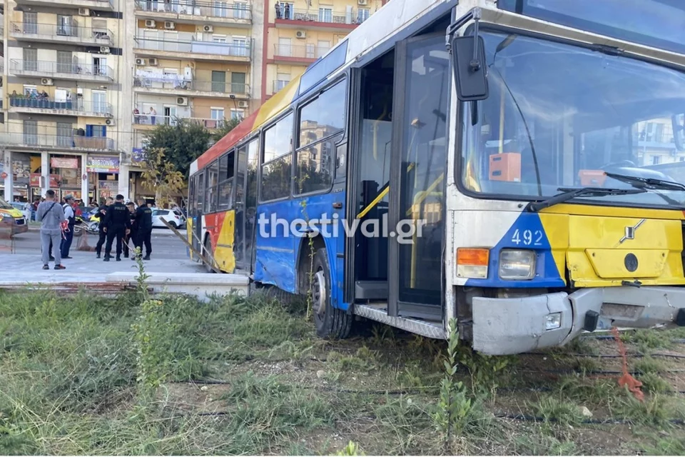 Τροχαίο δυστύχημα με λεωφορείο στη Θεσσαλονίκη