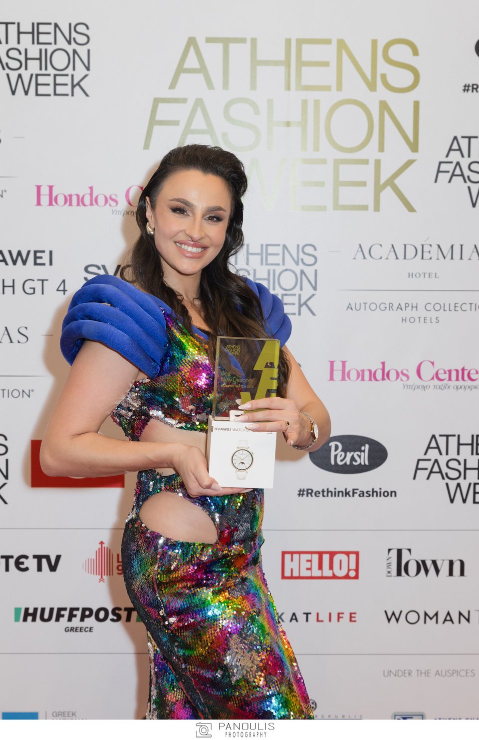 Η Triamia με το βραβείο Best New Designer