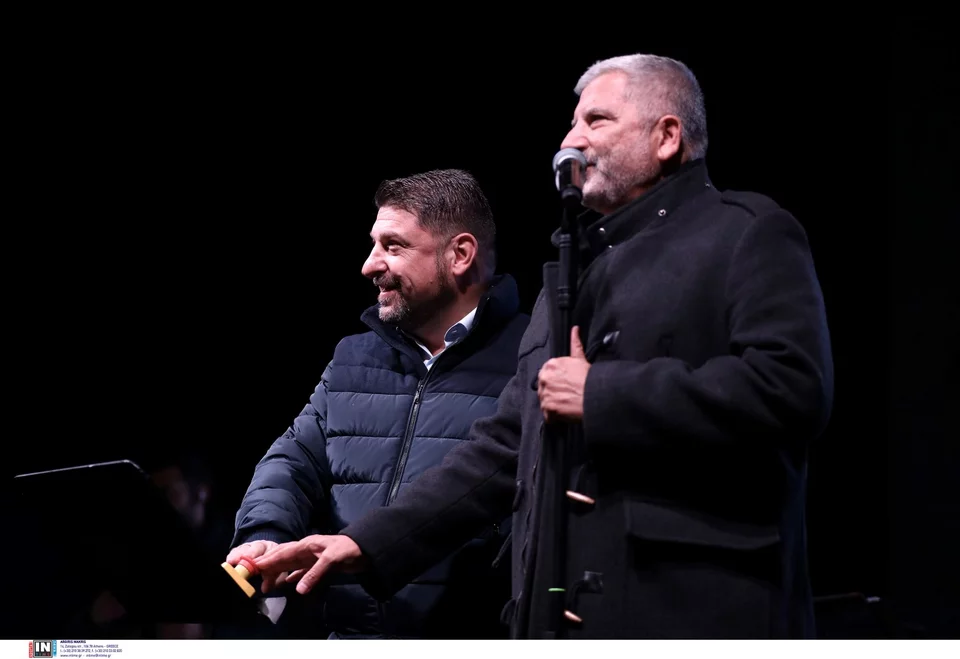 Ο κ. Πατούλης μαζί με τον κ. Χαρδαλιά επισκέφθηκαν την υπαίθρια χριστουγεννιάτικη αγορά 