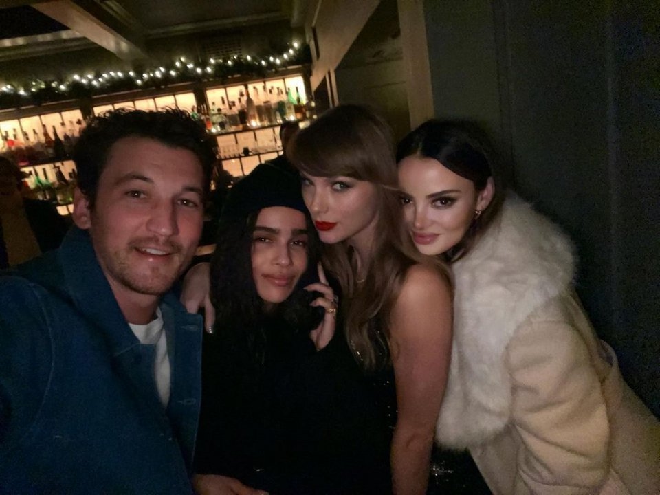 Η Τέιλορ Σουίφτ με τους φίλους της στα γενέθλιά της