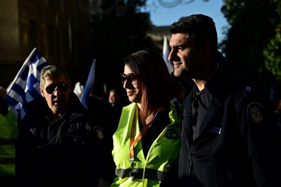 διαμαρτυρία των ενστόλων στην πλατεία Κολοκοτρώνη