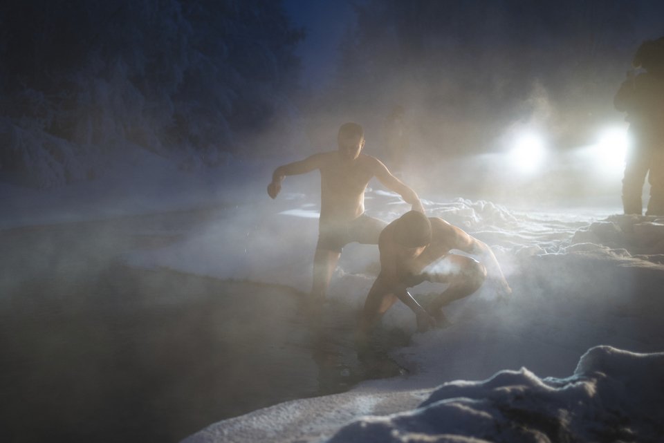 Mε τον υδράργυρο στους -56C κάτοικοι της Γιακουτίας απολαμβάνουν το μπάνιο τους σε θερμή πηγή της περιοχής / Φωτογραφία αρχείου: AP Photo