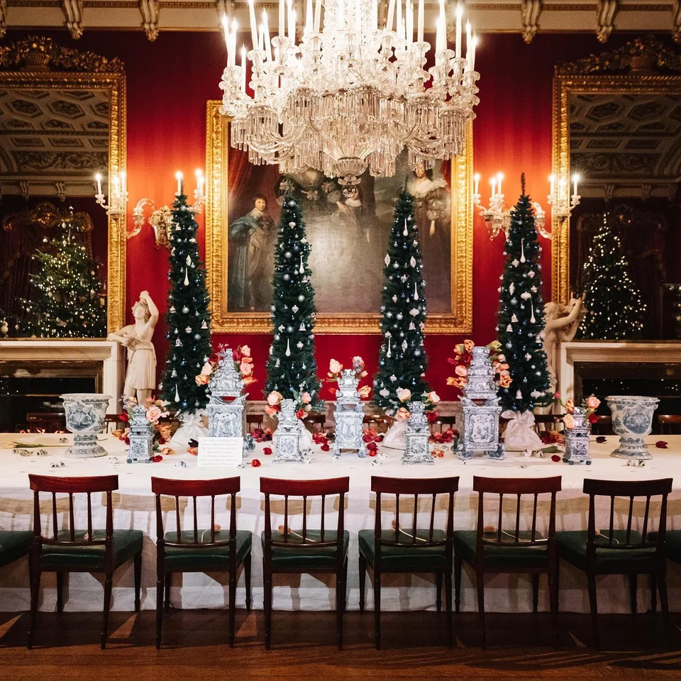 Κλασικό art de la table στα ιδιωτικά δείπνα του Chatsworth House / Φωτογραφία: chatsworthofficial/Instagram