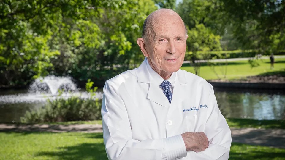 Ο Dr. Kenneth Cooper πρωτοστάτησε στην ιδέα της αεροβικής τη δεκαετία του 1960.