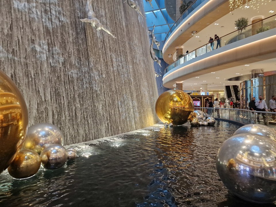 Ο καταρράκτης του Dubai mall