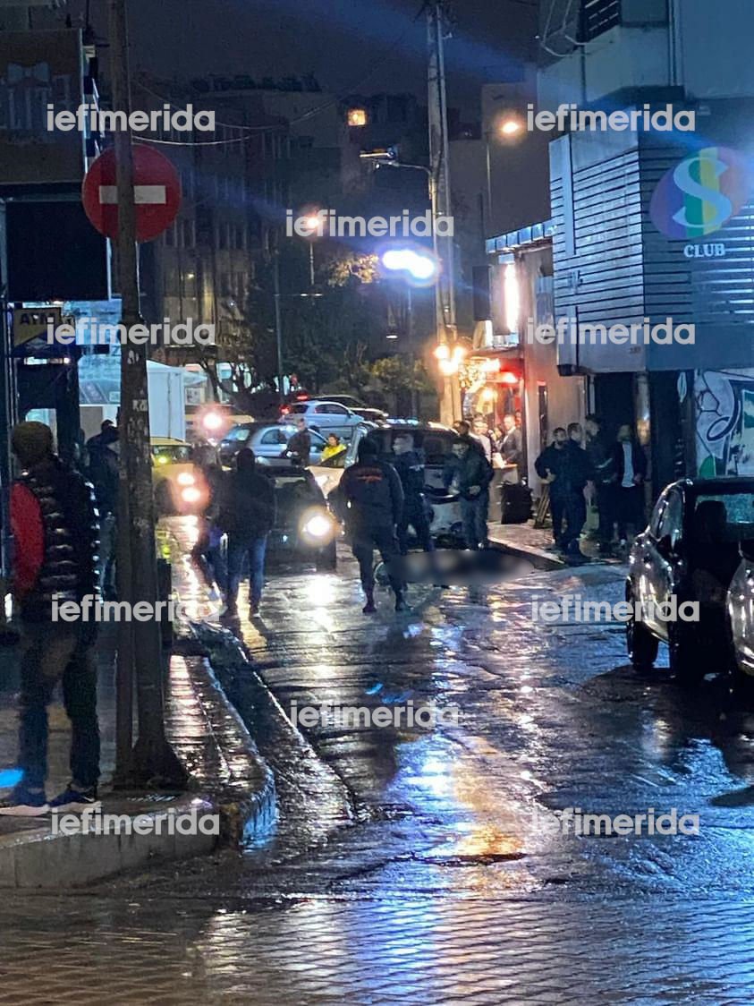 Εικόνες σοκ από το Γκάζι: Πεσμένοι στο έδαφος οι τρεις φίλοι από την Κρήτη