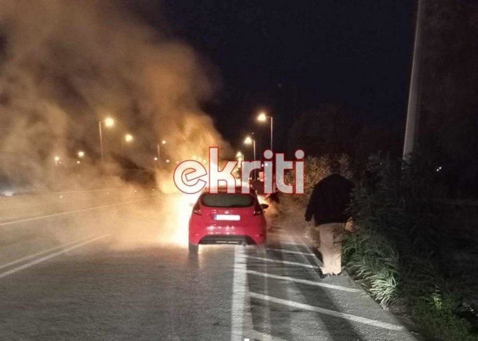 Ηράκλειο, φωτιά σε ΙΧ