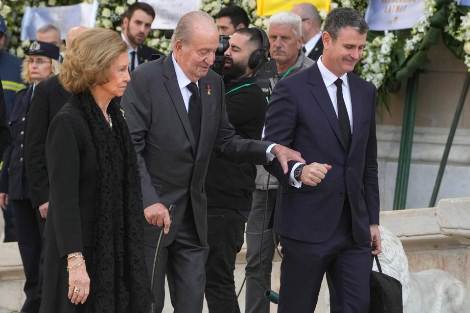 O πρώην βασιλιάς της Ισπανίας Χουάν Κάρλος και η σύζυγός του βασίλισσα Σοφία