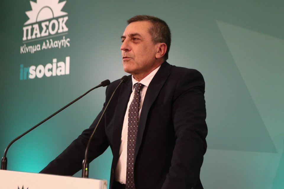 Ο περιφερειάρχης Θεσσαλίας Δημήτρης Κουρέτας στην ημερίδα που διοργάνωσε το ΠΑΣΟΚ για την αυτοδιοίκηση -Φωτογραφία: ΜΠΟΝΗΣ ΧΡΗΣΤΟΣ/Eurokinissi