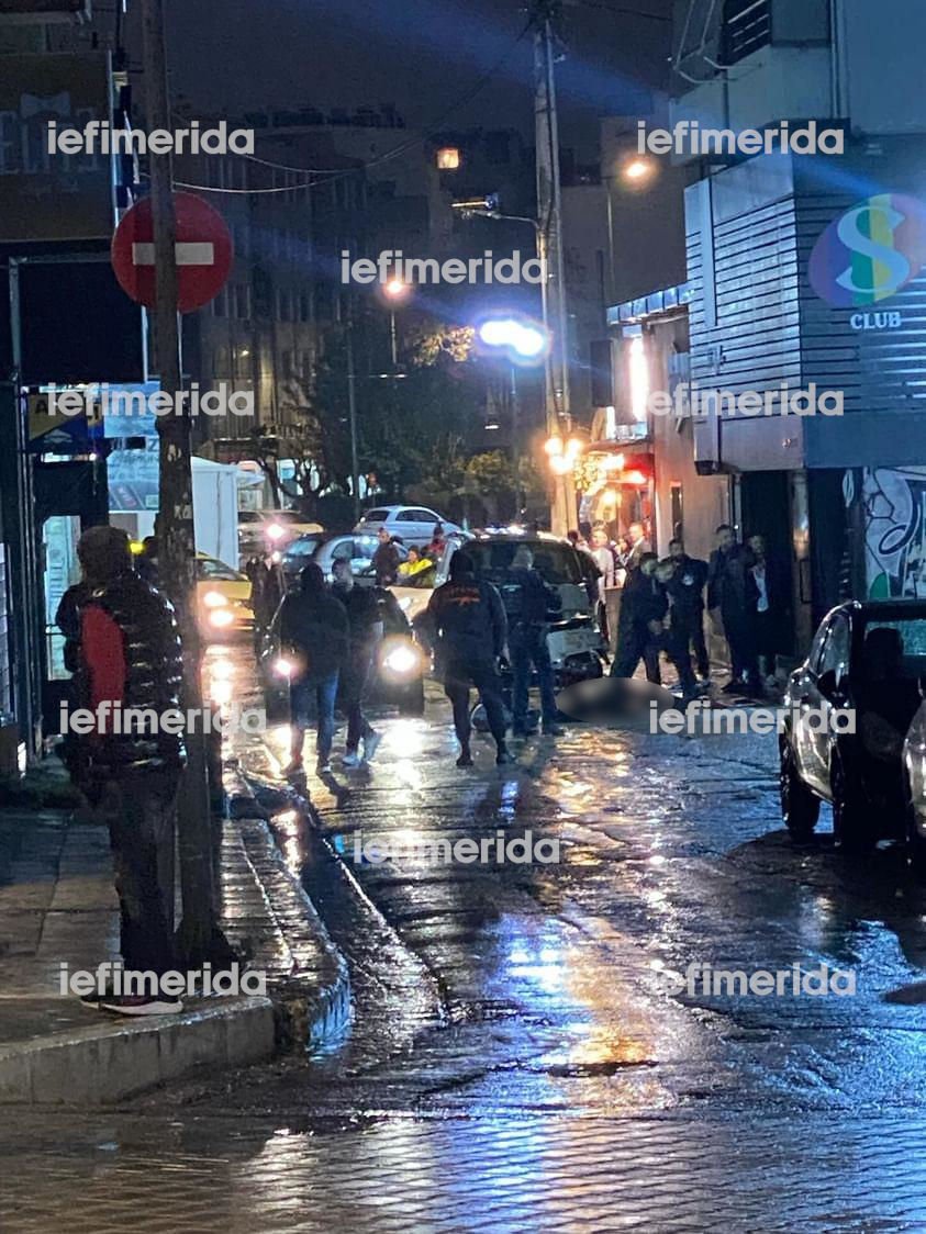 Εικόνες σοκ από το Γκάζι: Πεσμένοι στο έδαφος οι τρεις φίλοι από την Κρήτη