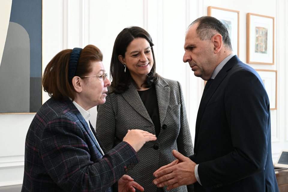 Λίνα Μενδώνη, Νίκη Κεραμέως και Γιώργος Γεραπετρίτης
