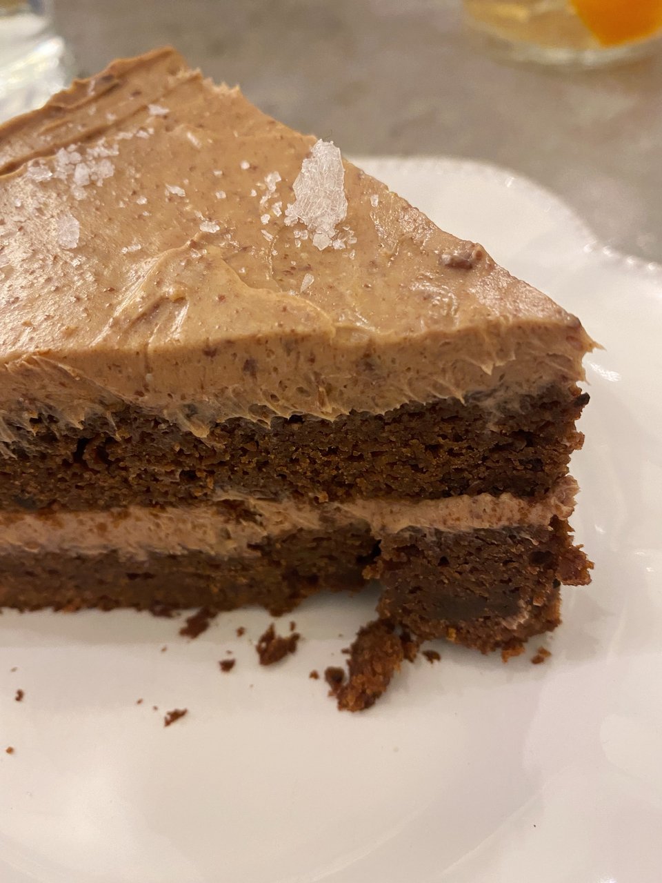 To απολαυστικό κέικ σοκολάτας με αβοκάντο / Φωτογραφία: Μάνος Λειβαδάρος/iefimerida