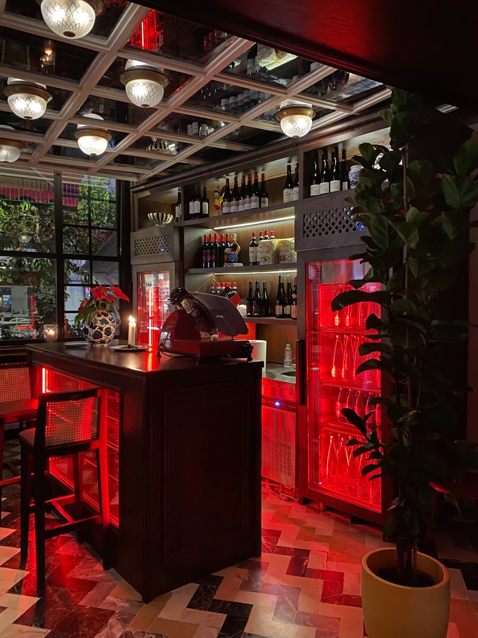 O νέος χώρος που θα λειτουρηεί σαν deli με ιταλικά πανίνι / Φωτογραφία: Μάνος Λειβαδάρος/iefimerida 