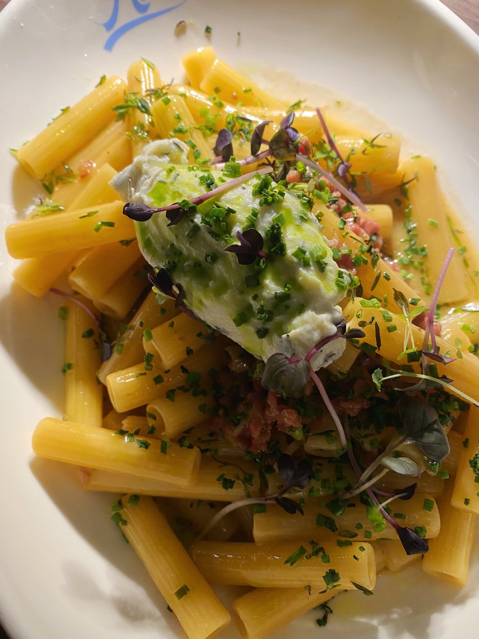 Ζυμαρικά sedani rigati με ένα νόστιμο φρέσκο λουκάικο αντί για κιμά  / Φωτογραφία: Μάνος Λειβαδάρος/iefimerida 